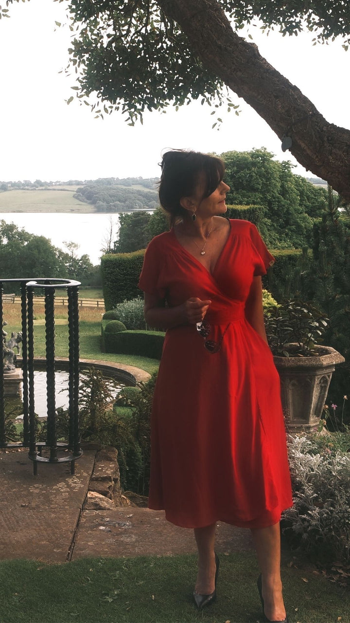 Classic Audrey Red - Navy polka 4-way reversible Midi, short sleeves dress Hannah Sophia 