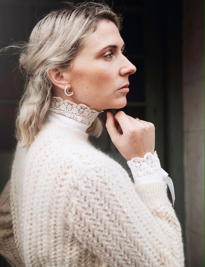 Dainty Lace Collar Hannah Sophia England 