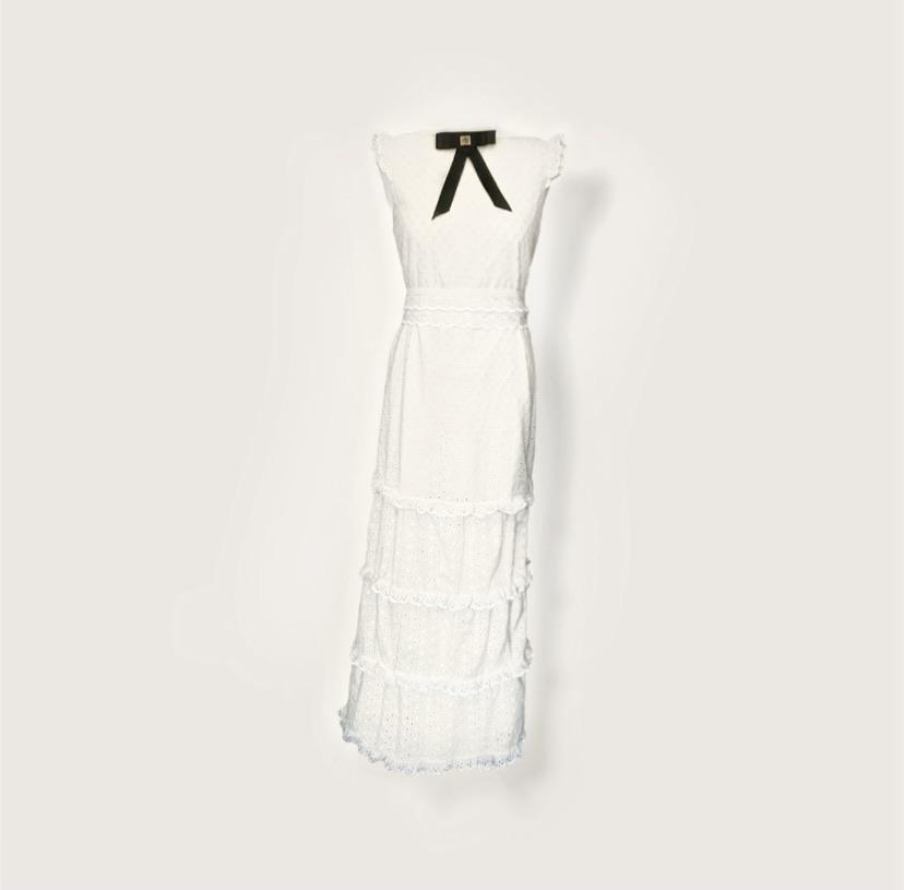 White broderie anglaise maxi dress with 3 detachable tiers and a detachable black bow Dress Hannah Sophia England 