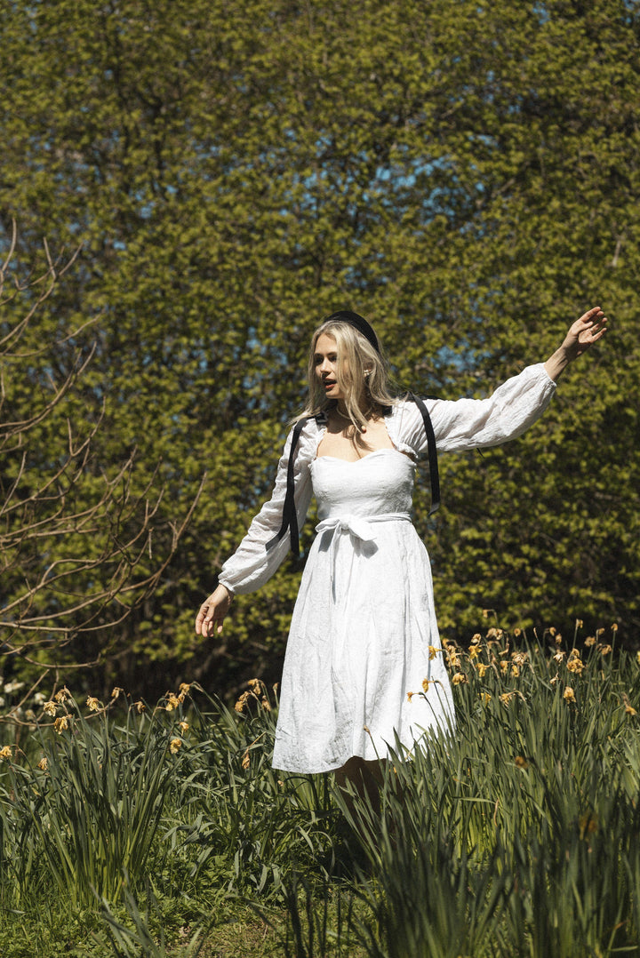 White sweetheart broderie anglaise midi dress with detachable sleeves Dress Hannah Sophia England 