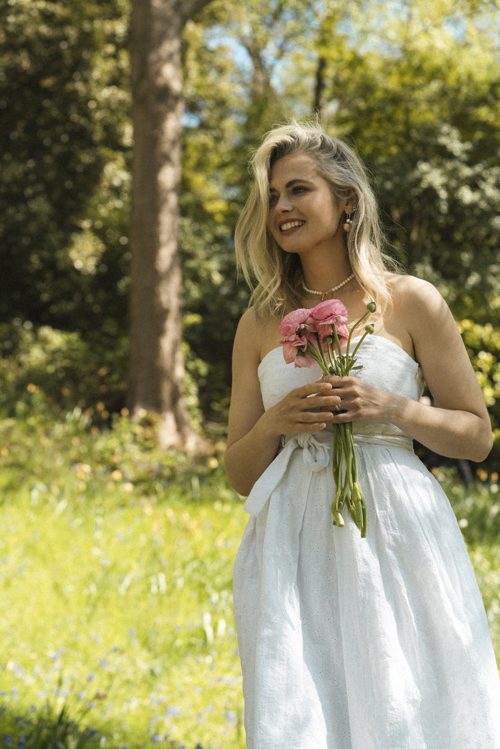 White sweetheart broderie anglaise midi dress with detachable sleeves Dress Hannah Sophia England 